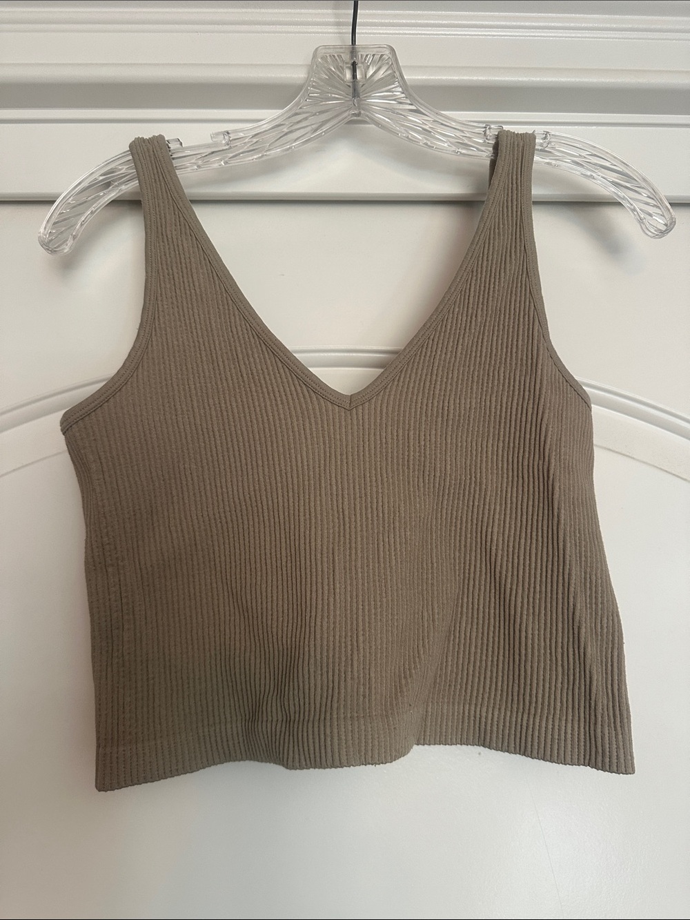 PacSun Ribbed V-Neck Crop Tank - Taupe